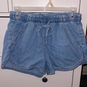 Stretchy jean shorts